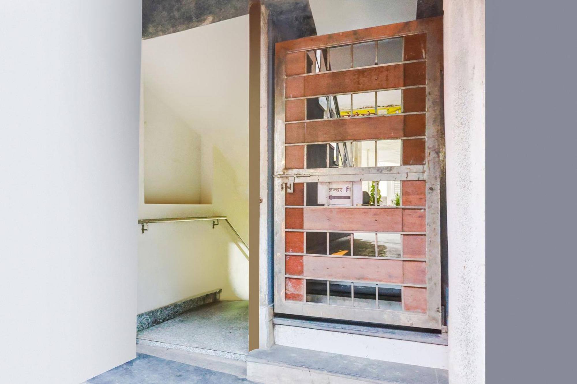 Hotel O Hari Nagar Ashram New Delhi Exterior photo